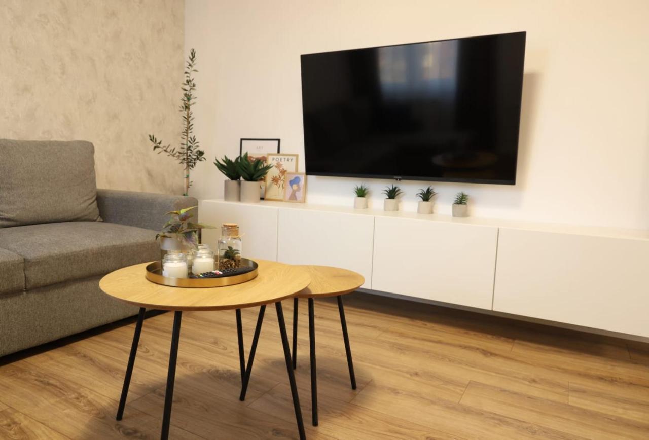 Appartement Apartman Nila à Vukovar Extérieur photo