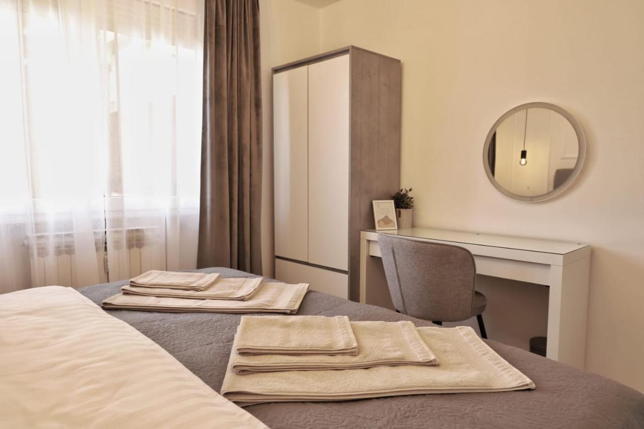 Appartement Apartman Nila à Vukovar Extérieur photo